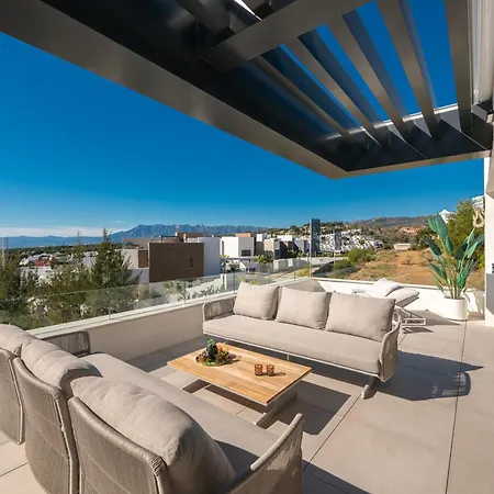 Amazing Penthouse In With Private Pool *