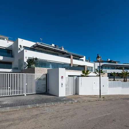 Amazing Penthouse In With Private Pool Apartment *