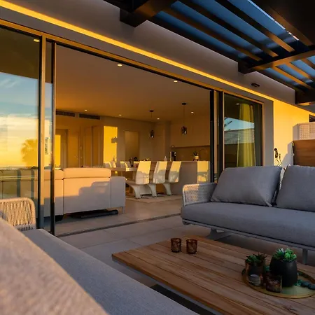 Amazing Penthouse In With Private Pool Apartment