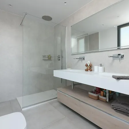 Amazing Penthouse In With Private Pool *